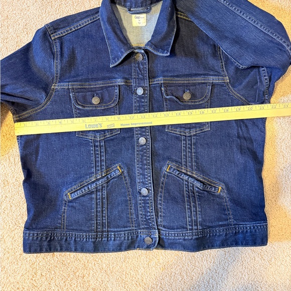 GAP Jean Jacket - Picture 2 of 6